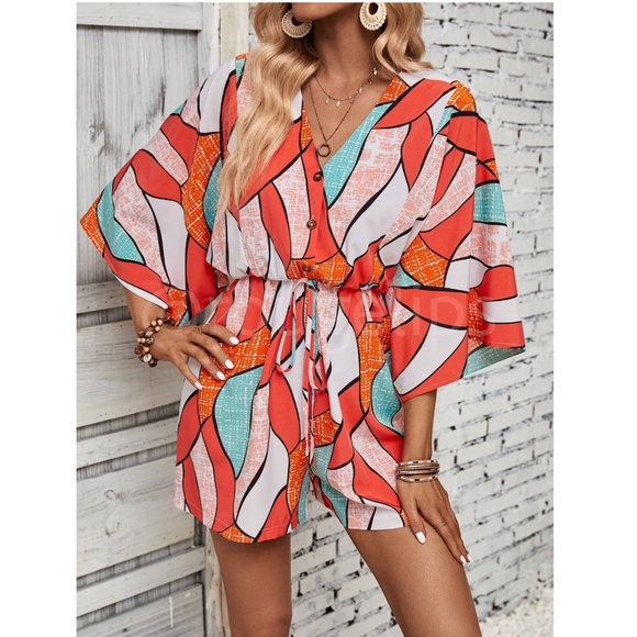 Abstract Print Button Front V-Neck Batwing Sleeve Short Romper - Picture 6 of 9